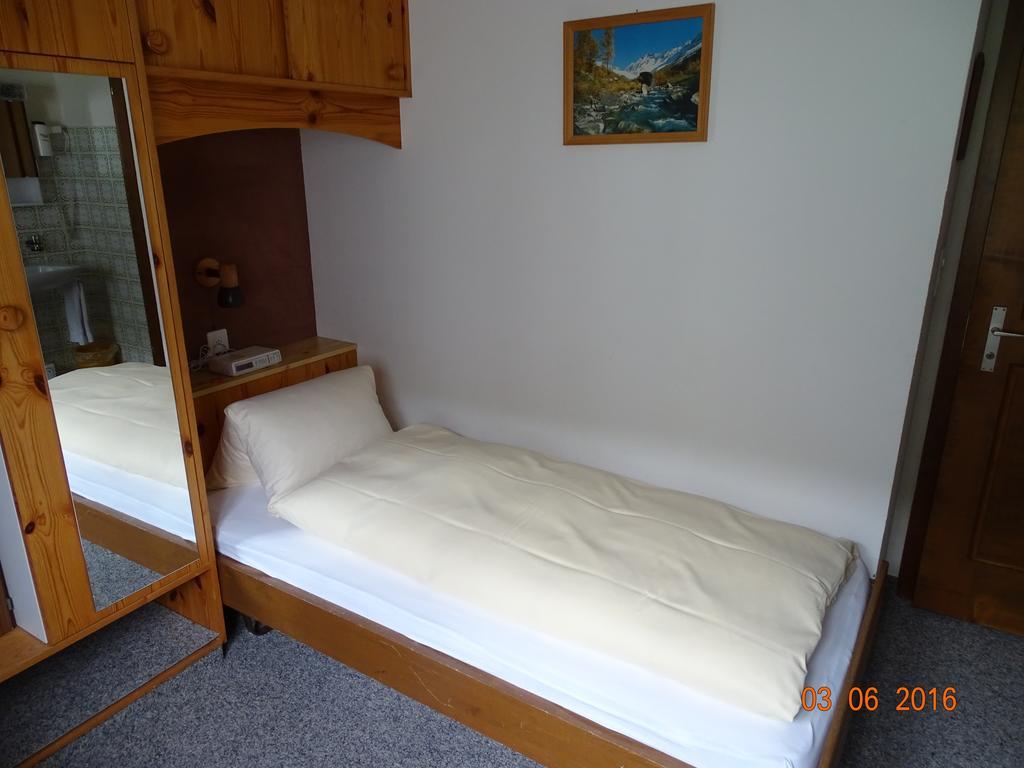 Hotel Old-Jnn Saas im Prattigau 部屋 写真