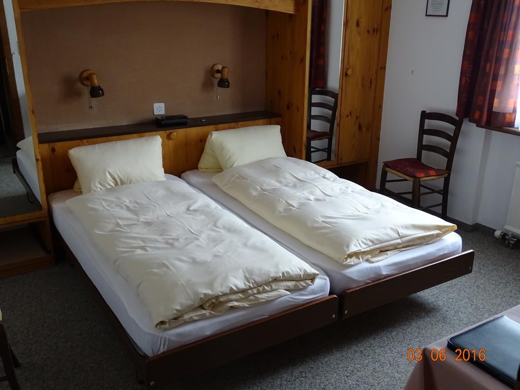 Hotel Old-Jnn Saas im Prattigau 部屋 写真